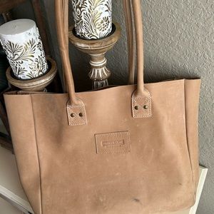 Parker Clay Merkato signature tote